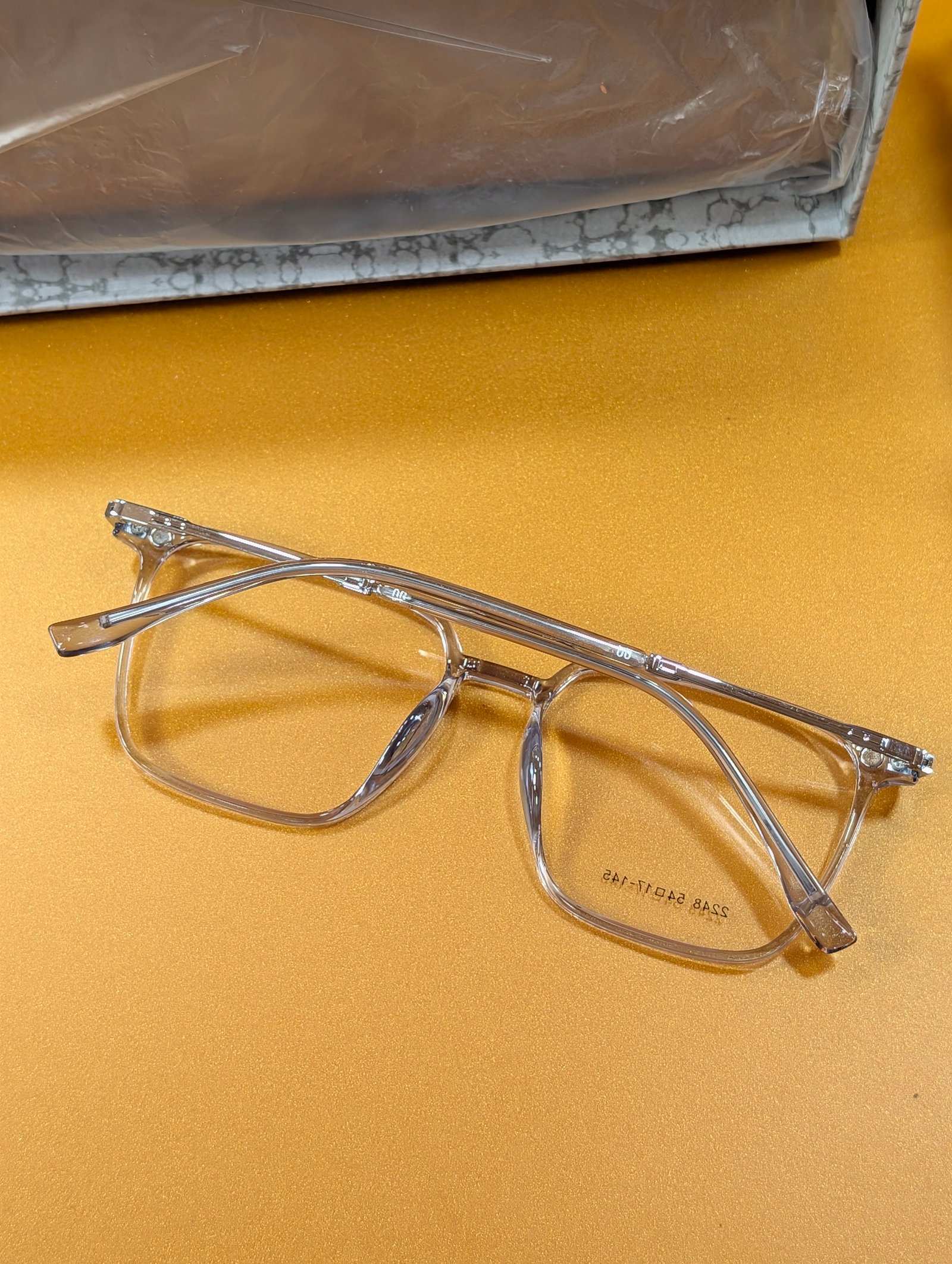 Clip on 018716