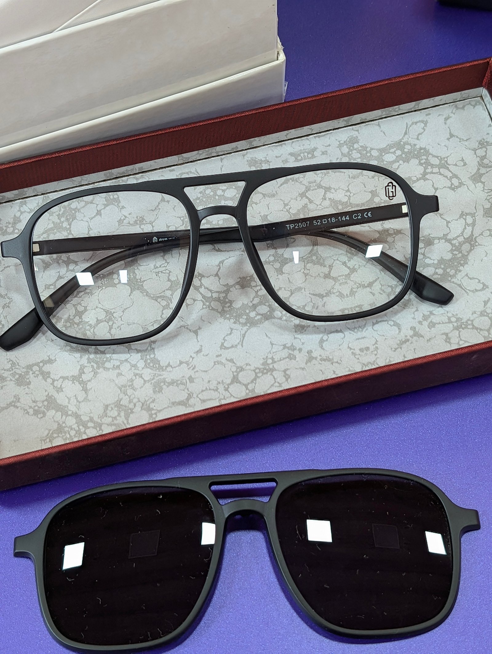Clip on 0981