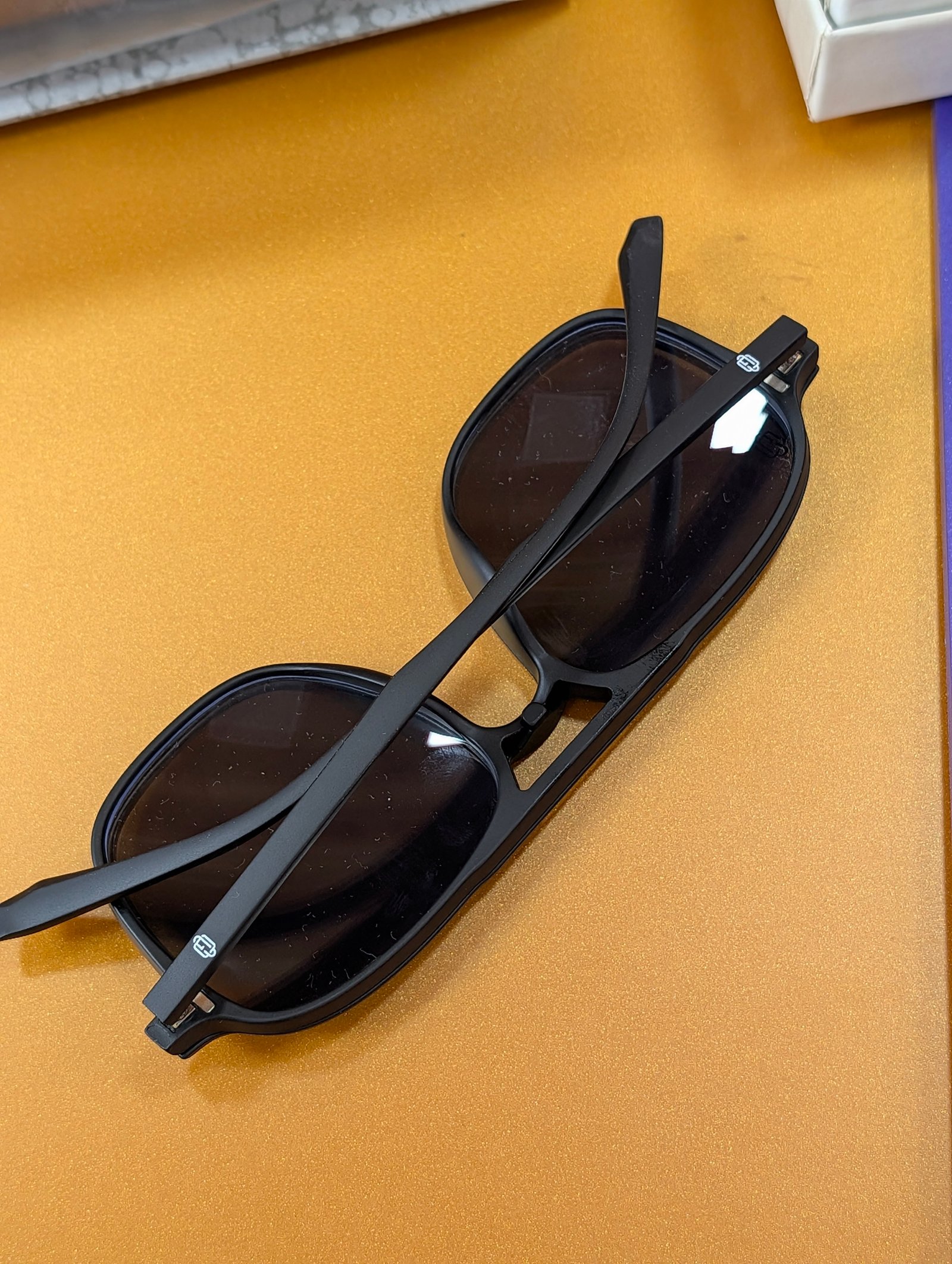 Clip on 0981