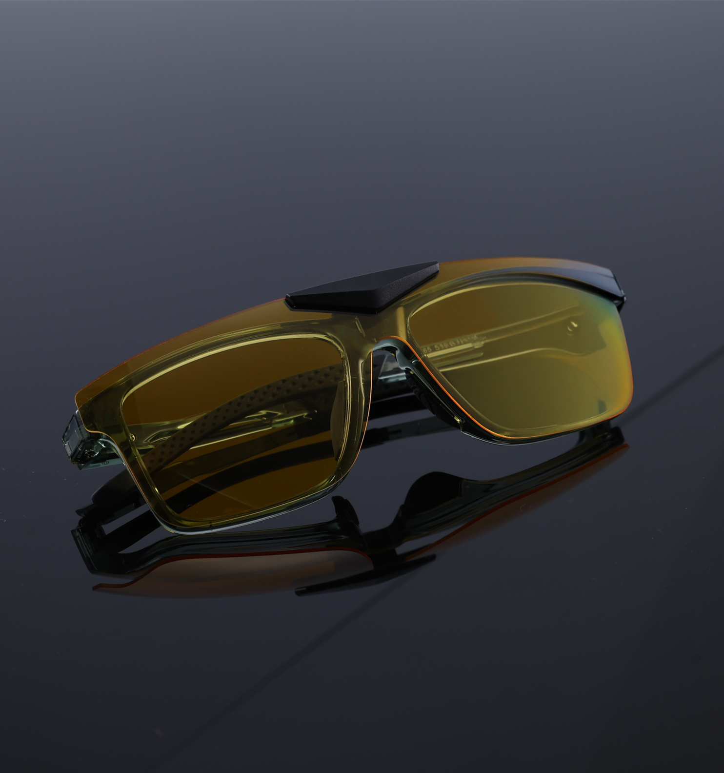 OG Clip Master Sporty Clip-On Eyeglasses with Polarized Lenses | 2-in-1 Sunglasses & Computer Glasses | Best Optical in Nashik