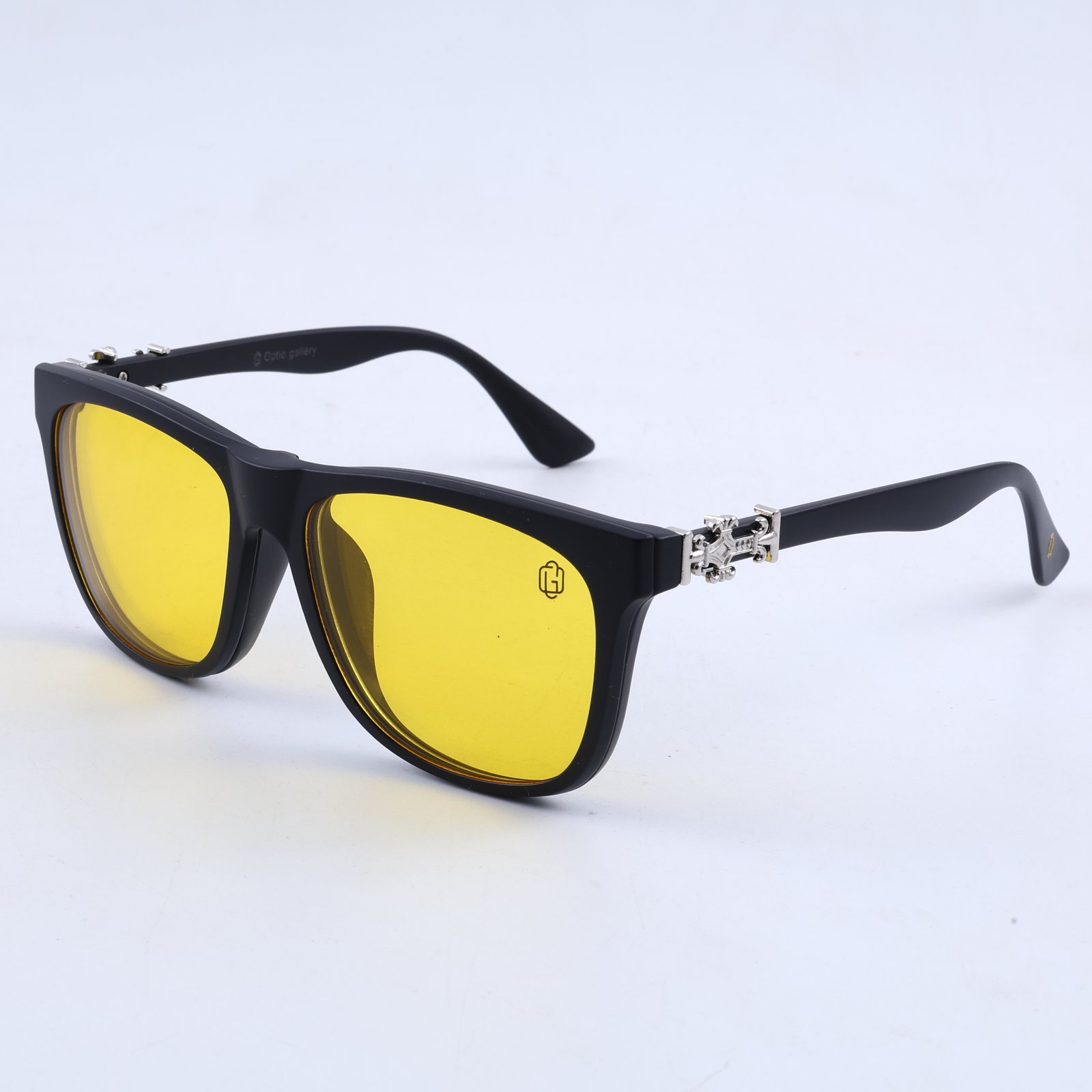 OG Noir Crest Clip-On | Matte Black Magnetic Clip-On Sunglasses with Amber Vision Lenses & Silver Luxe Hinges