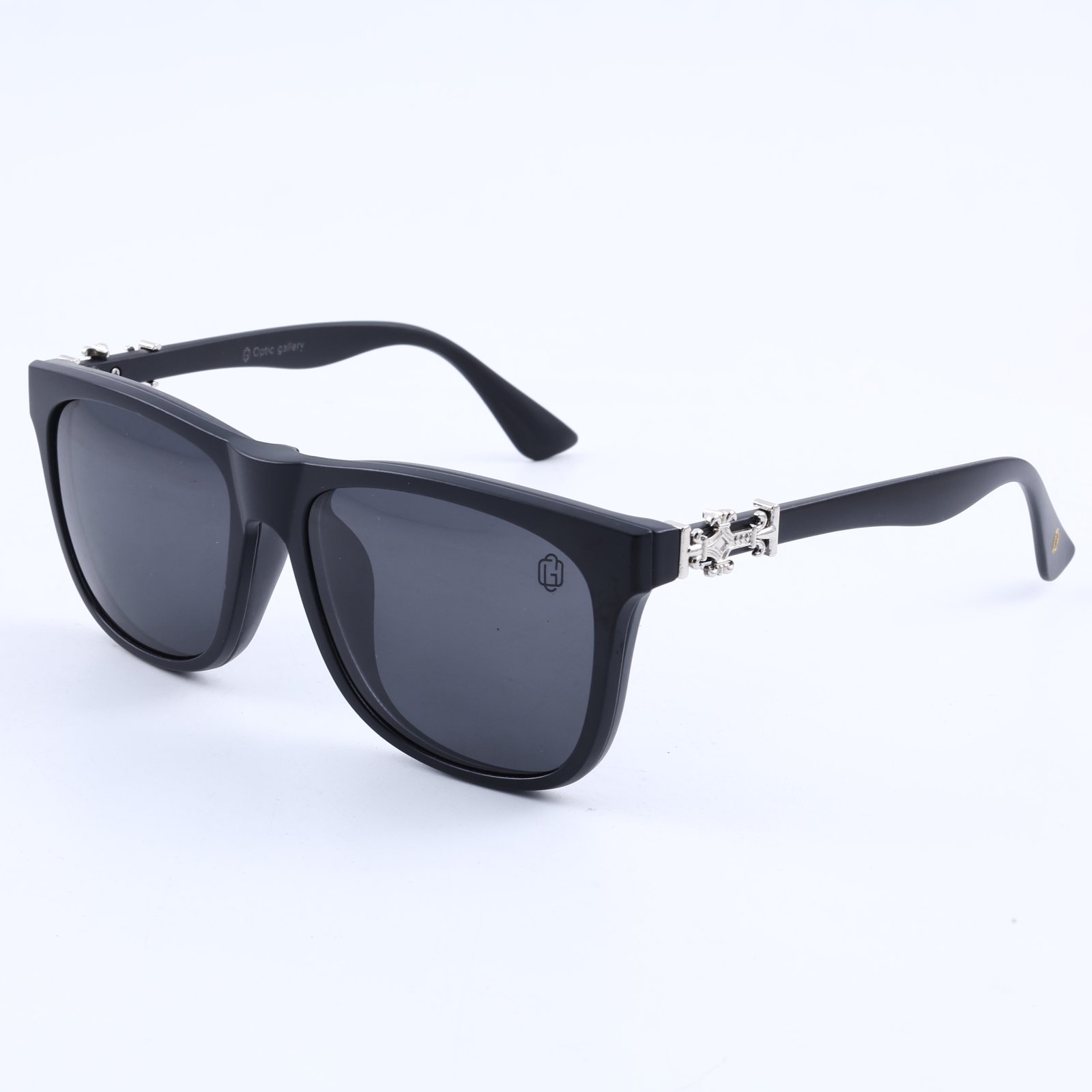 OG Noir Crest Clip-On | Matte Black Magnetic Clip-On Sunglasses with Amber Vision Lenses & Silver Luxe Hinges