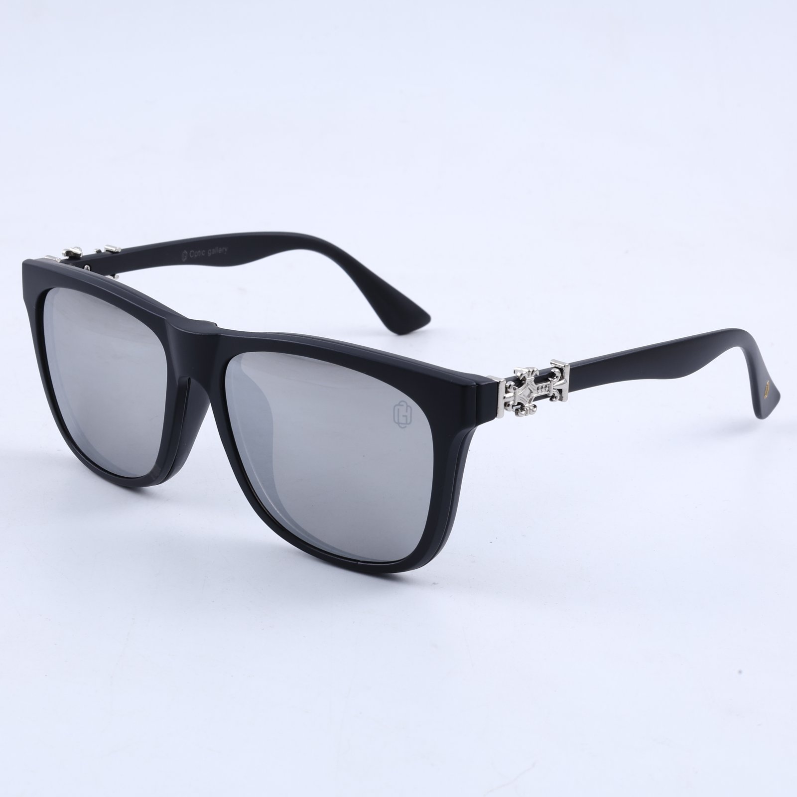 OG Noir Crest Clip-On | Matte Black Magnetic Clip-On Sunglasses with Amber Vision Lenses & Silver Luxe Hinges